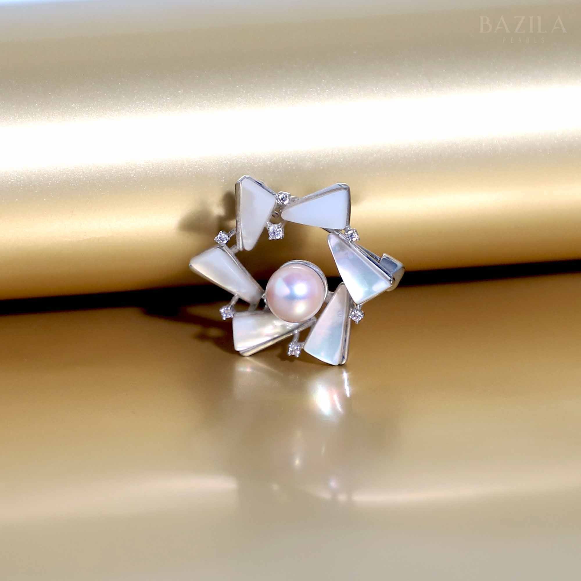 Classic Akoya Pearl Star Brooch