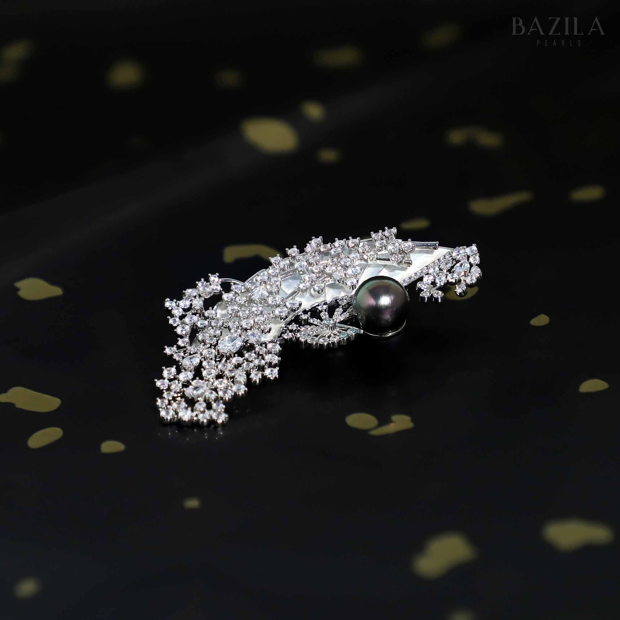 Timeless Tahitian Pearl Brooch